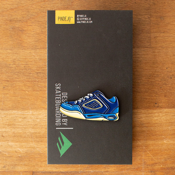 The Reynolds 1 Lapel Pin in Navy / Gum